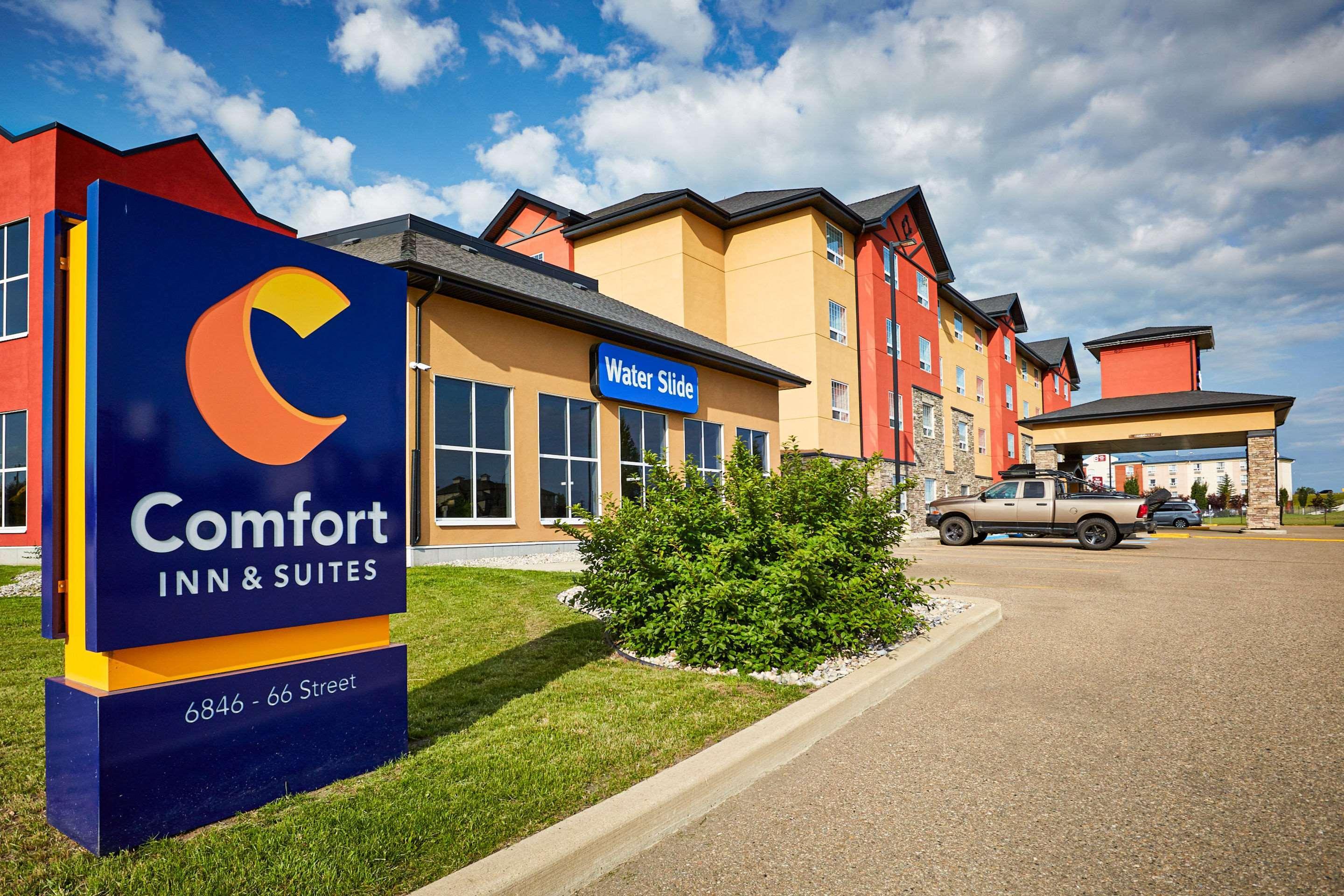 Comfort Inn & Suites Red Deer Exterior photo